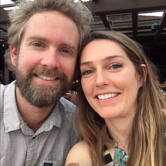 Meet your Posher, Elle - Picture 3 of 5